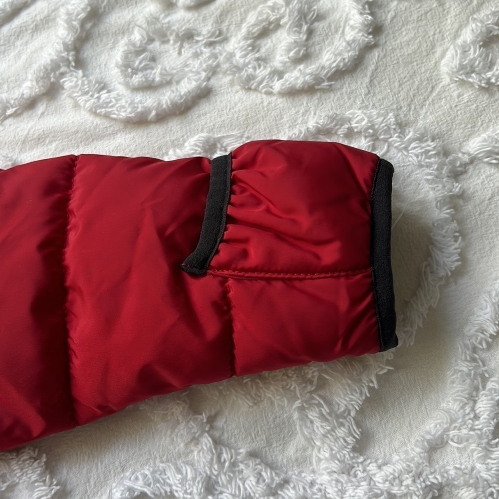 NWT Jordan Infant onesie puffer snowsuit. Cute little coat, red and black, 6 M. - Picture 6 of 9